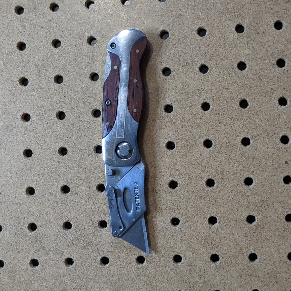 Craftsman Lock Back Utility Box Knife - Picture 3 of 4